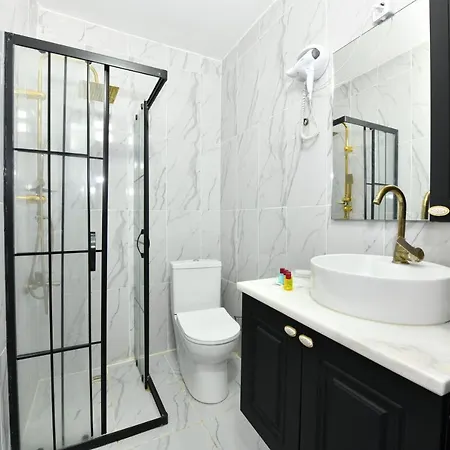 Central 25 * Provincia di Istanbul